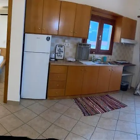 Alexandra's House İskados