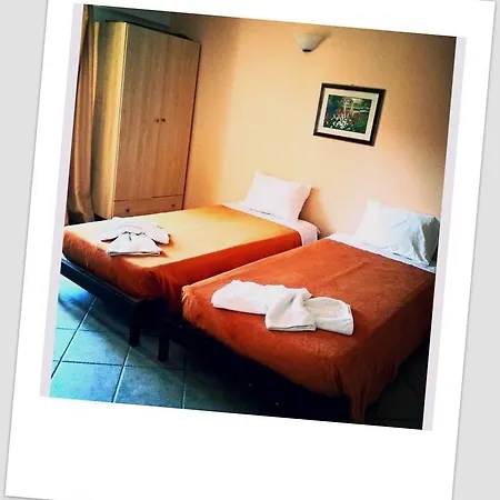 Alexandra's House 3* İskados