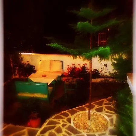 Alexandra's House Konukevi