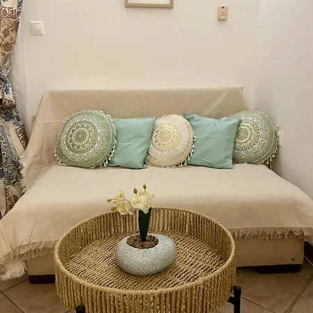Alexandra's House 3*