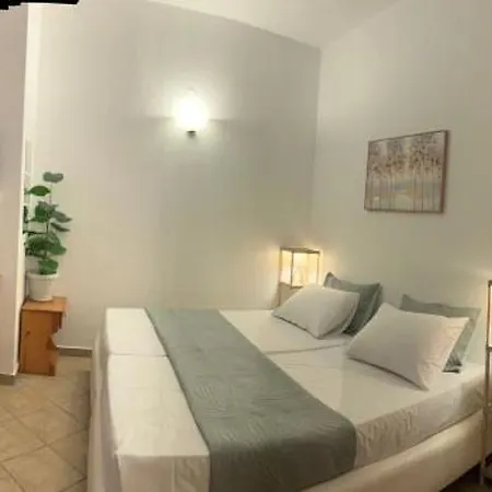 Guest house Alexandra's House Skiathos Town