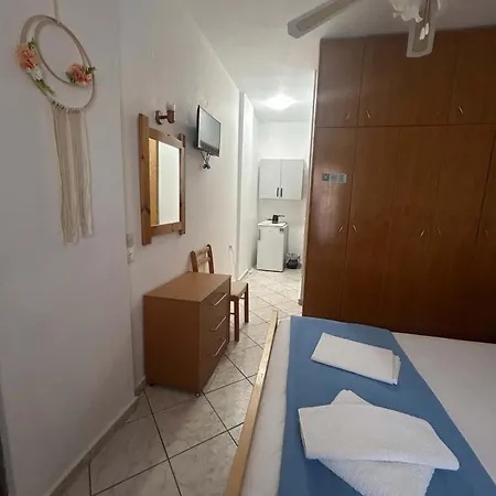 Alexandra's House 3*