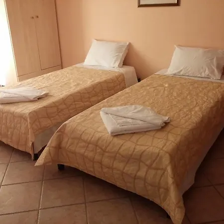 Alexandra's House 2*