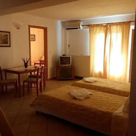 Alexandra's House 3*