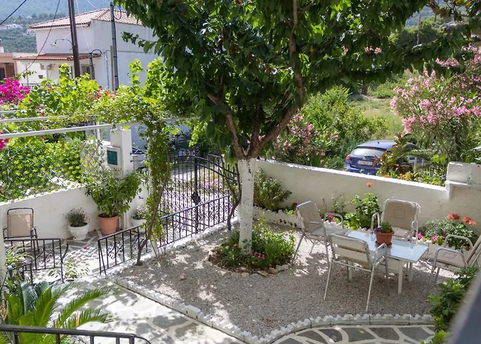 Alexandra's House Konukevi İskados