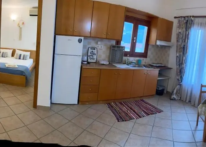 Alexandra's House İskados
