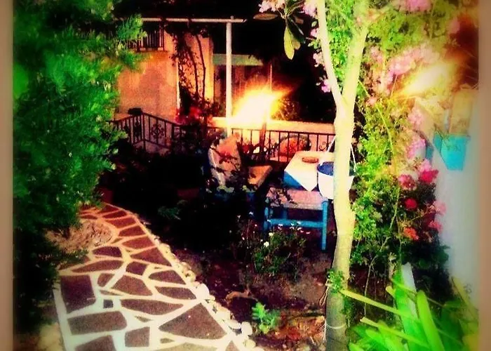 Alexandra's House 3* İskados