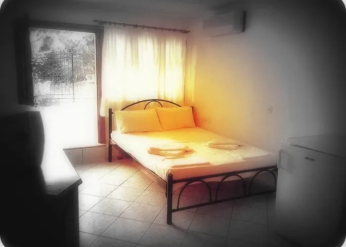 Alexandra's House 3* İskados