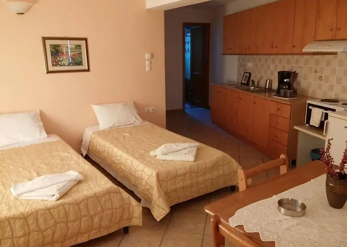 Alexandra's House Konukevi İskados