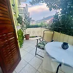 בית הארחה Alexandra's House העיירה סקיאתוס