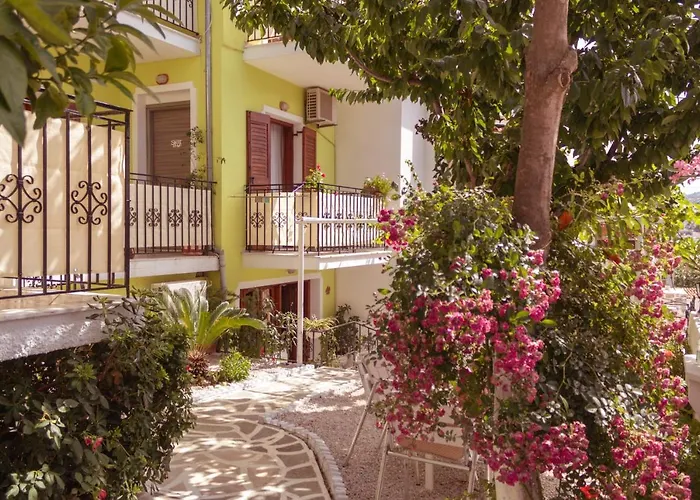 בית הארחה Alexandra's House העיירה סקיאתוס