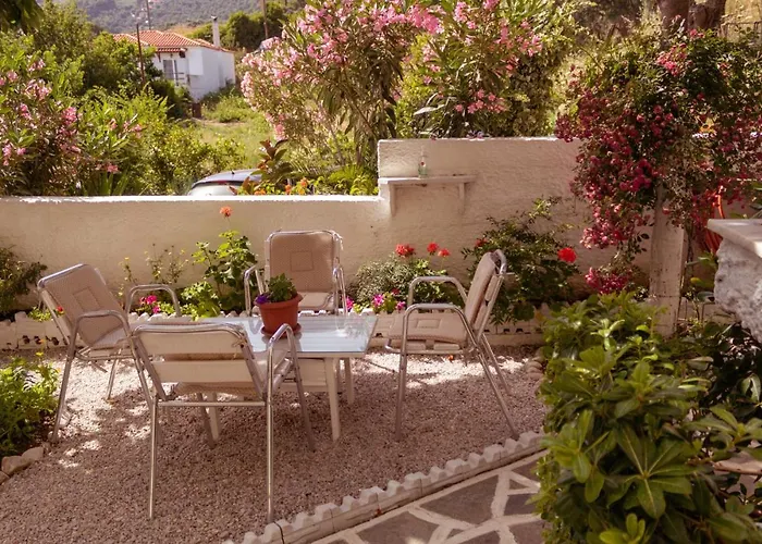 Alexandra's House 3* העיירה סקיאתוס