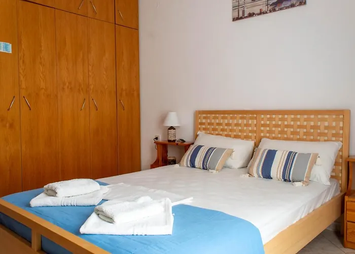 Alexandra's House 3*