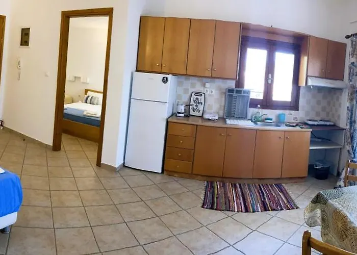 Alexandra's House בית הארחה 3*