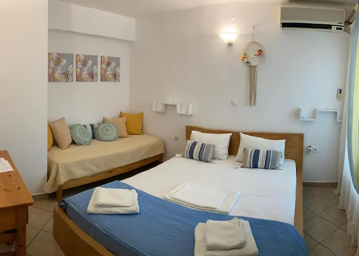 בית הארחה Alexandra's House העיירה סקיאתוס