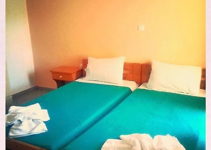 Alexandra's House בית הארחה 3*