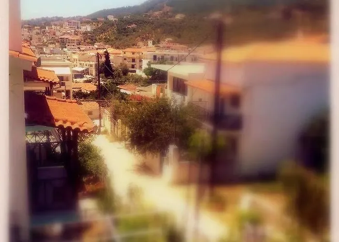 Alexandra's House בית הארחה 3*